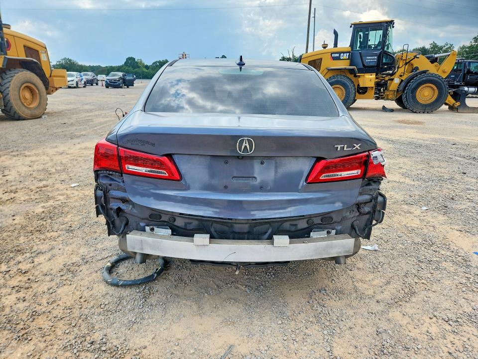 2018 Acura Tlx მანქანა იყიდება აუქციონზე, vin: 19UUB1F57JA005777, აუქციონის ნომერი: 63320426