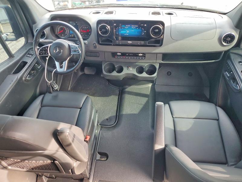 64808326 :رقم المزاد ، W1Z4NFHY9PT121996 vin ، 2023 Mercedes-benz Sprinter مزاد بيع