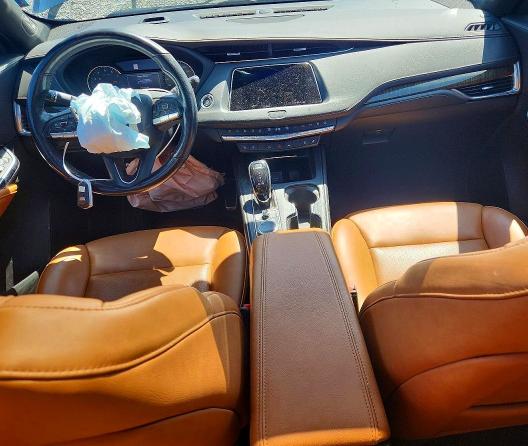 65239906 :رقم المزاد ، 1GYFZFR49LF066860 vin ، 2020 Cadillac Xt4 مزاد بيع