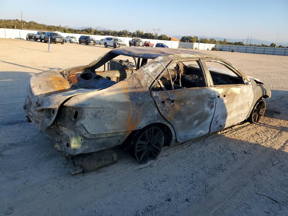 64852756 :رقم المزاد ، 4T1BF1FKXHU744873 vin ، 2017 Toyota Camry مزاد بيع
