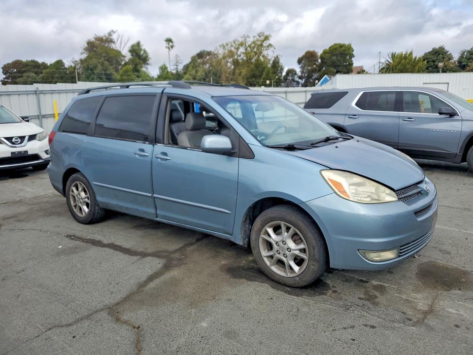 2004 Toyota Sienna მანქანა იყიდება აუქციონზე, vin: 5TDZA22C44S177693, აუქციონის ნომერი: 65038756