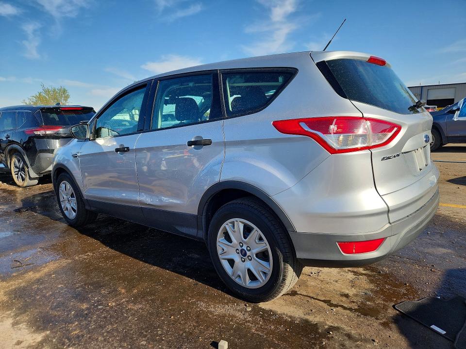 66830326 :رقم المزاد ، 1FMCU0F73GUB07564 vin ، 2016 Ford Escape مزاد بيع