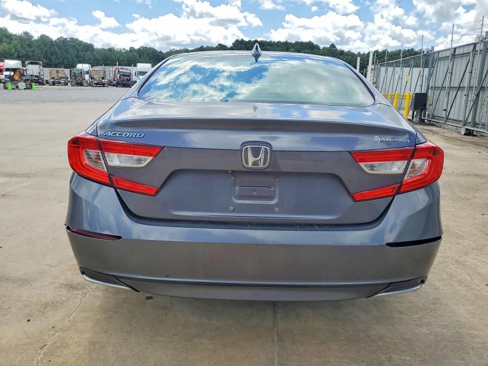 Продажа на аукционе авто 2018 Honda Accord, vin: 1HGCV1F55JA131915, номер лота: 64505436