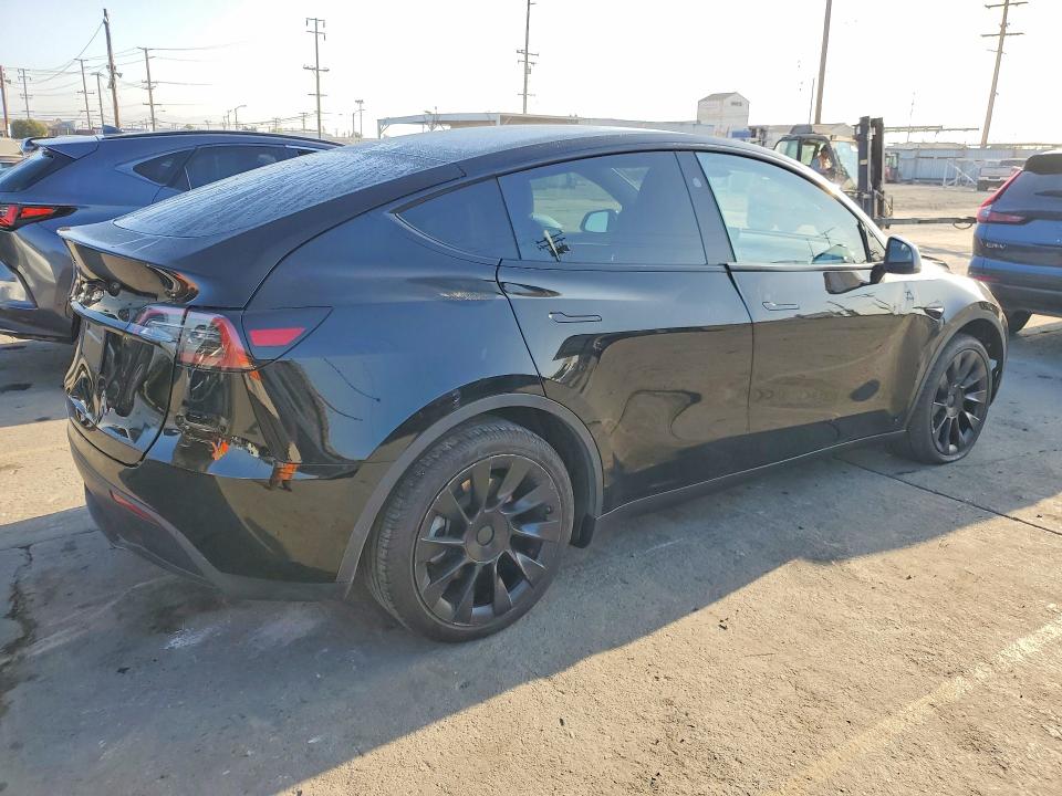 Продаж на аукціоні авто 2024 Tesla Model Y, vin: 7SAYGDED2RF020317, номер лоту: 64403346