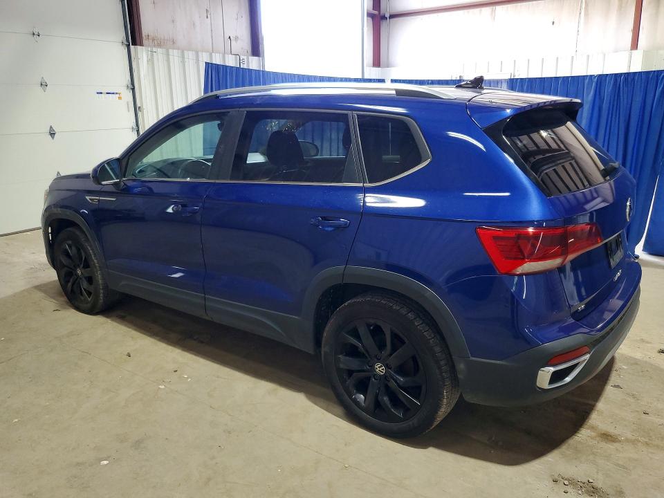 63788036 :رقم المزاد ، 3VVPX7B22NM021973 vin ، 2022 Volkswagen Taos مزاد بيع