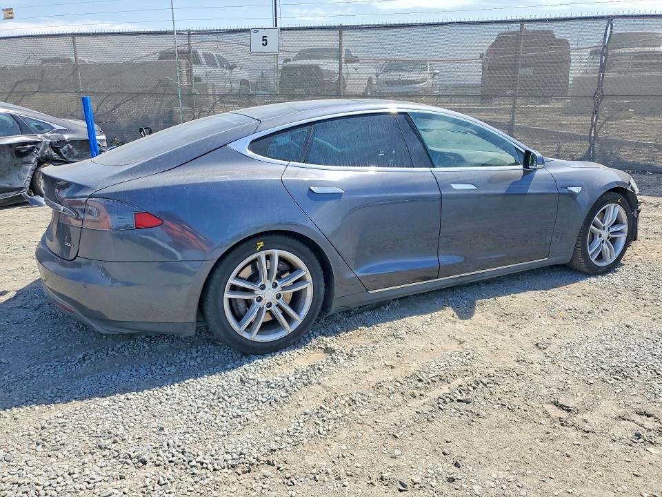 Продаж на аукціоні авто 2015 Tesla Model S, vin: 5YJSA1E22FF116364, номер лоту: 65868486