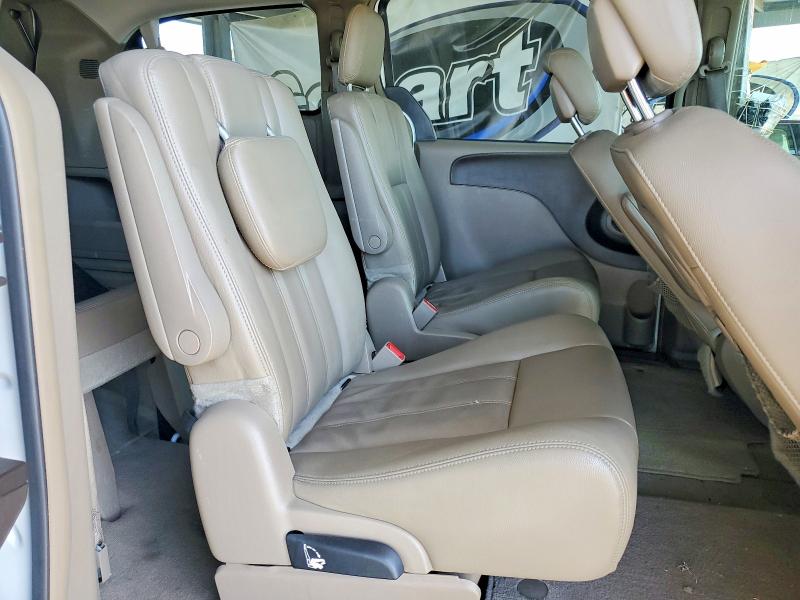 64999426 :رقم المزاد ، 2C4RC1BG1GR220987 vin ، 2016 Chrysler Town & Country مزاد بيع
