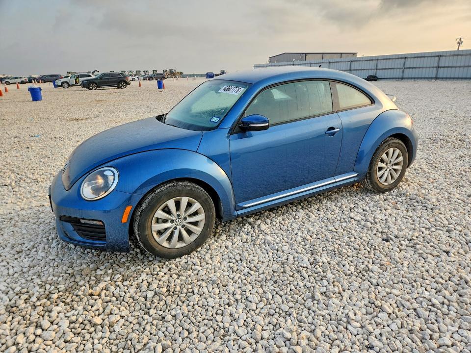 2019 Volkswagen Beetle მანქანა იყიდება აუქციონზე, vin: 3VWFD7AT6KM717323, აუქციონის ნომერი: 63687776
