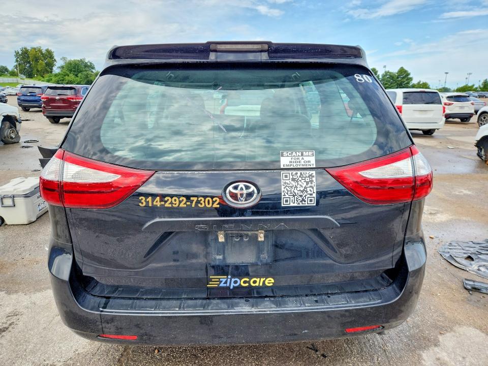 2018 Toyota Sienna მანქანა იყიდება აუქციონზე, vin: 5TDZZ3DC3JS956896, აუქციონის ნომერი: 65208626