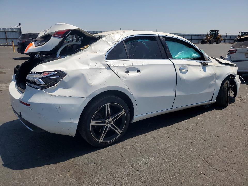Продаж на аукціоні авто 2022 Mercedes-benz A, vin: W1K3G4EB2NJ365233, номер лоту: 63444726