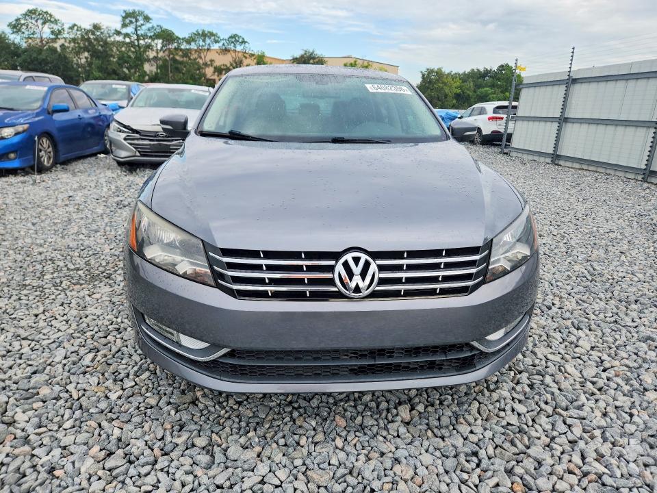 64082306 :رقم المزاد ، 1VWCH7A31DC021237 vin ، 2013 Volkswagen Passat مزاد بيع