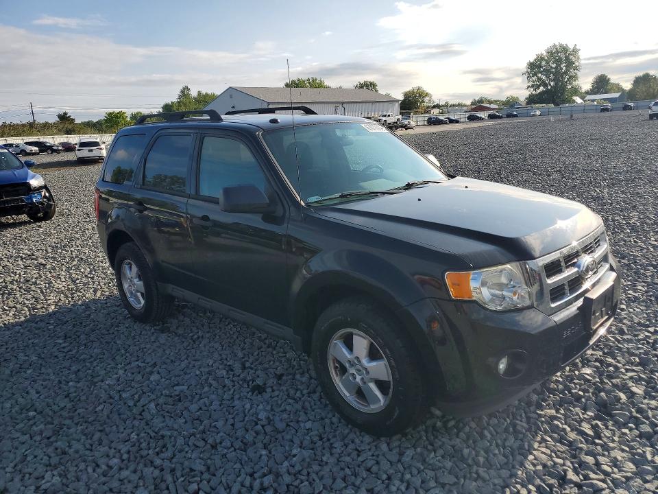 67073936 :رقم المزاد ، 1FMCU9D77CKB99467 vin ، 2012 Ford Escape مزاد بيع