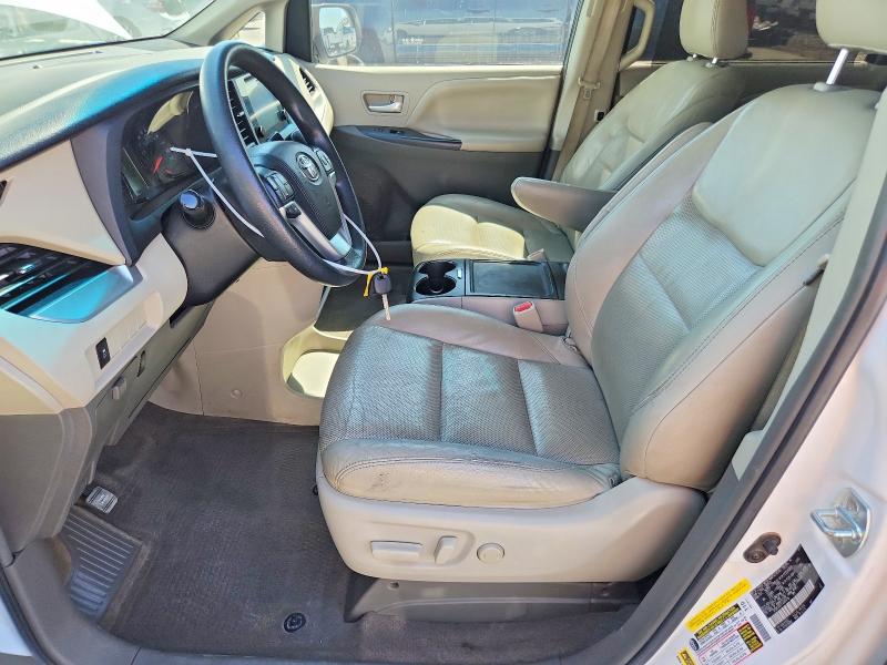 2015 Toyota Sienna მანქანა იყიდება აუქციონზე, vin: 5TDKK3DC7FS582418, აუქციონის ნომერი: 64481366