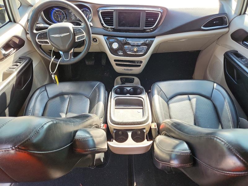 63292146 :رقم المزاد ، 2C4RC1DG8LR156972 vin ، 2020 Chrysler Voyager مزاد بيع