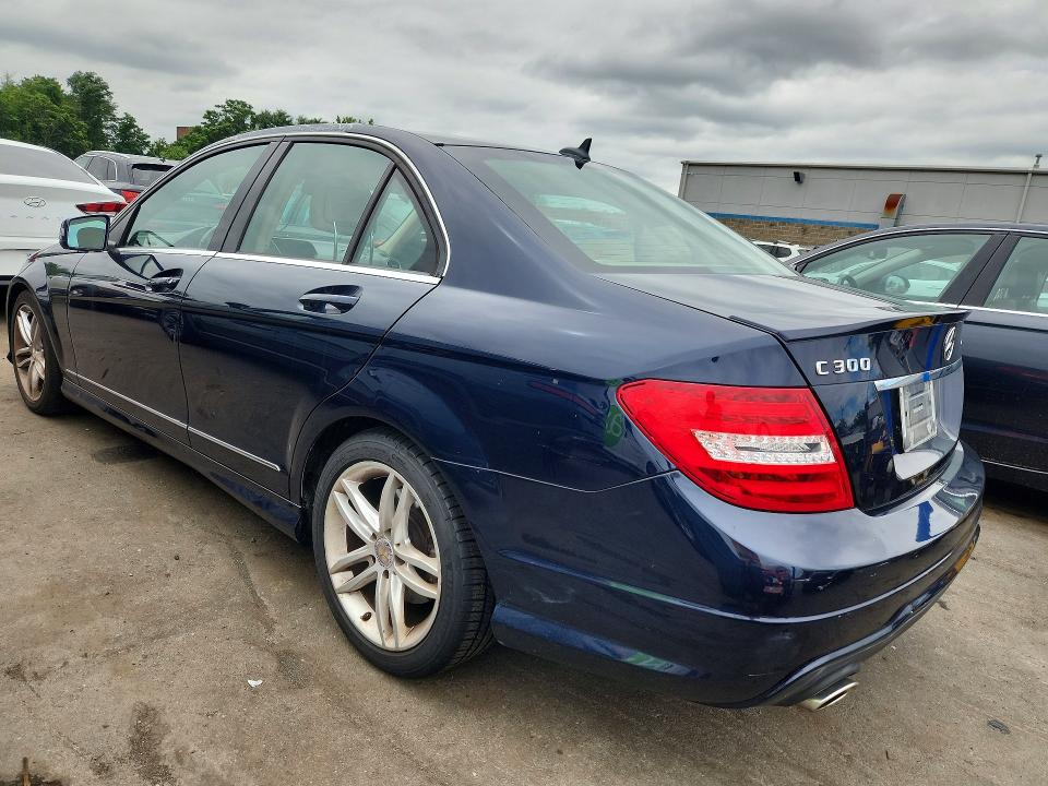 65796946 :رقم المزاد ، WDDGF8AB6ER322923 vin ، 2014 Mercedes-benz C مزاد بيع