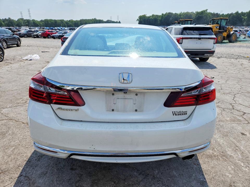 2017 Honda Accord მანქანა იყიდება აუქციონზე, vin: 1HGCR2F33HA060135, აუქციონის ნომერი: 63788236