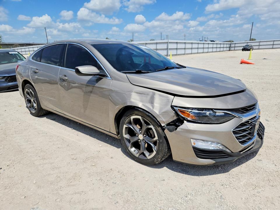64822776 :رقم المزاد ، 1G1ZD5STXNF163624 vin ، 2022 Chevrolet Malibu مزاد بيع