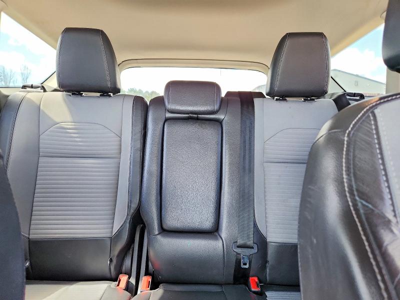 63548956 :رقم المزاد ، 1FMCU9J98HUE78654 vin ، 2017 Ford Escape مزاد بيع