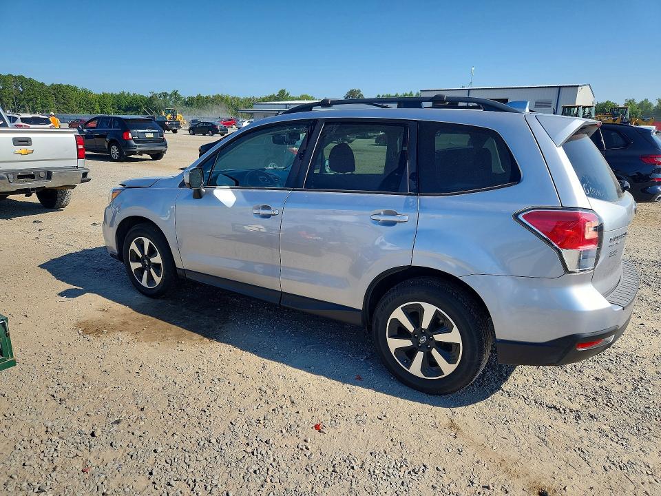 Продаж на аукціоні авто 2018 Subaru Forester, vin: JF2SJAECXJH470975, номер лоту: 64768806