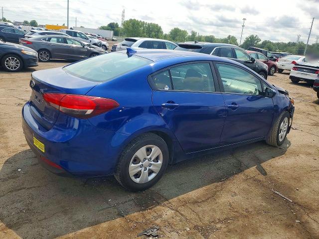 2017 Kia Forte მანქანა იყიდება აუქციონზე, vin: 3KPFK4A77HE141609, აუქციონის ნომერი: 64202716