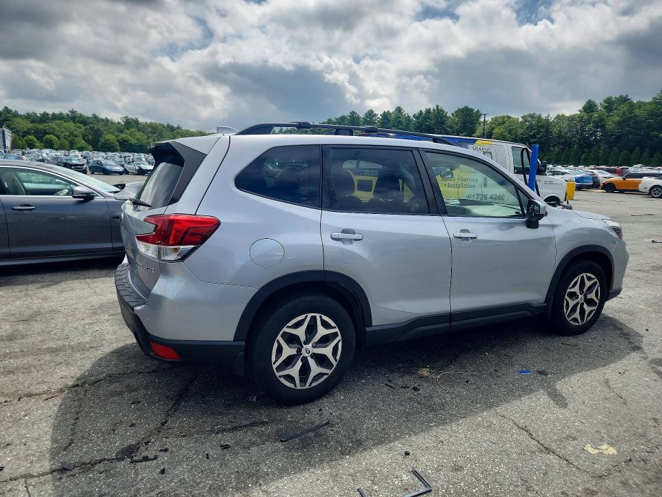 Продажа на аукционе авто 2020 Subaru Forester, vin: JF2SKAGC9LH473556, номер лота: 64144546