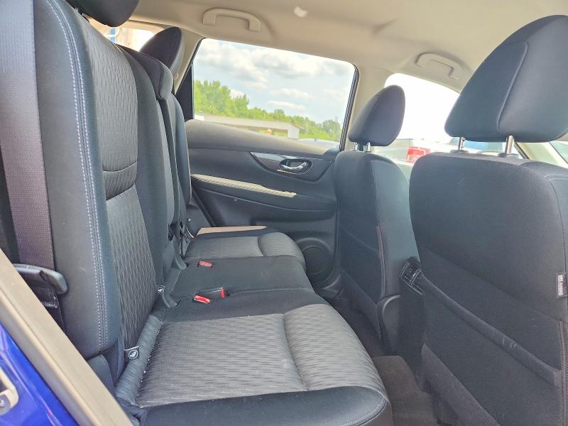63111066 :رقم المزاد ، JN8AT2MT1HW142253 vin ، 2017 Nissan Rogue مزاد بيع
