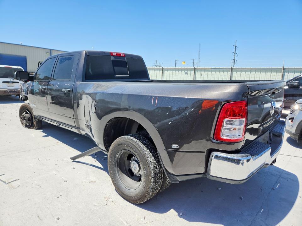 64743366 :رقم المزاد ، 3C63RRGL1NG188710 vin ، 2022 Ram 3500 مزاد بيع
