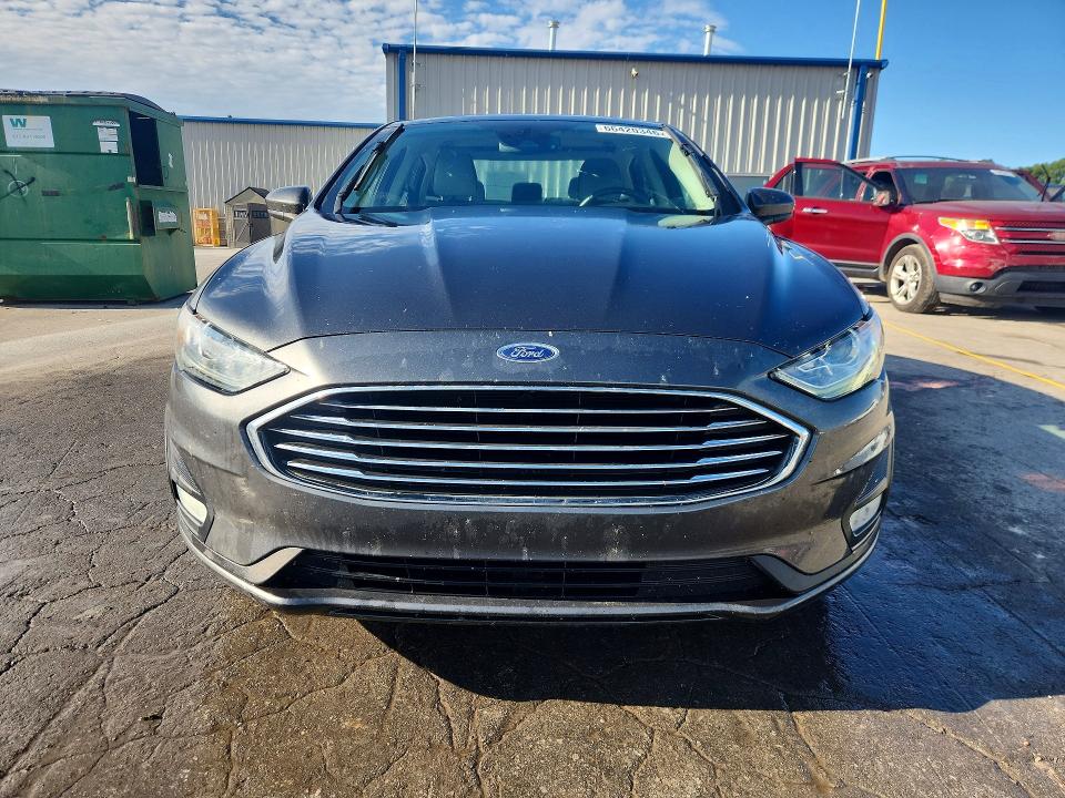 66420346 :رقم المزاد ، 3FA6P0HD9KR146743 vin ، 2019 Ford Fusion مزاد بيع
