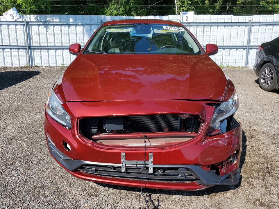 2015 Volvo S60 მანქანა იყიდება აუქციონზე, vin: YV140MFL6F2363002, აუქციონის ნომერი: 61979356