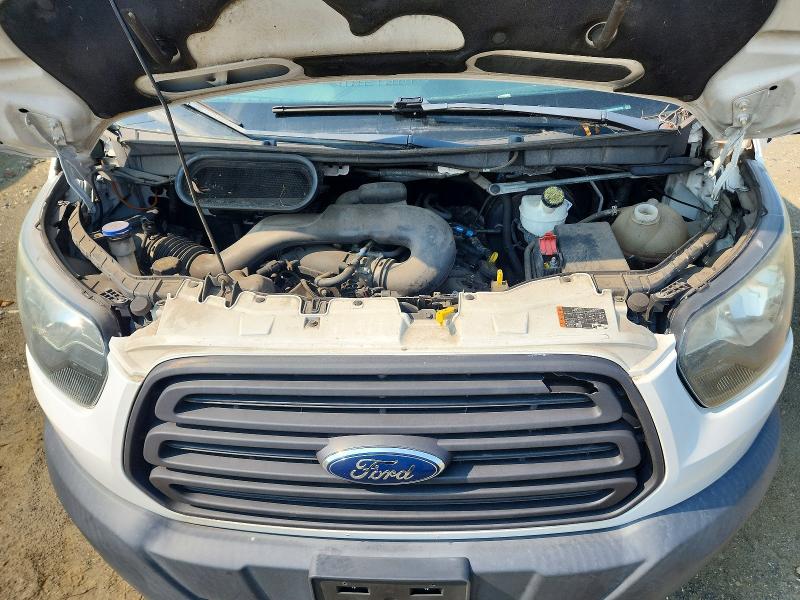 64675136 :رقم المزاد ، 1FBZX2ZM2FKB10750 vin ، 2015 Ford Transit مزاد بيع