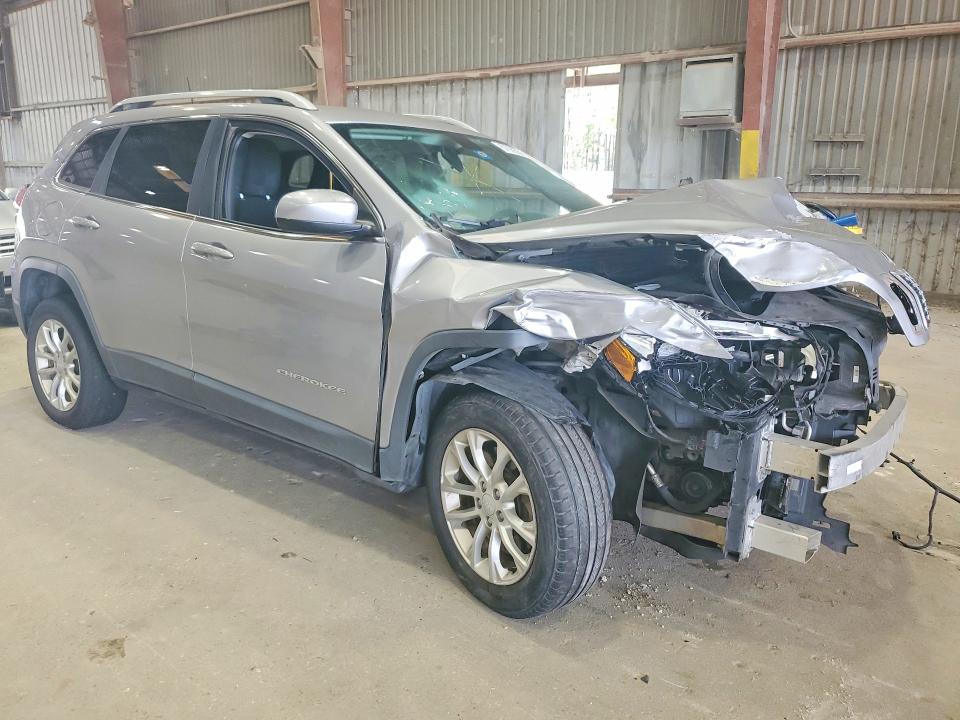 67069556 :رقم المزاد ، 1C4PJLCB4KD290538 vin ، 2019 Jeep Cherokee مزاد بيع
