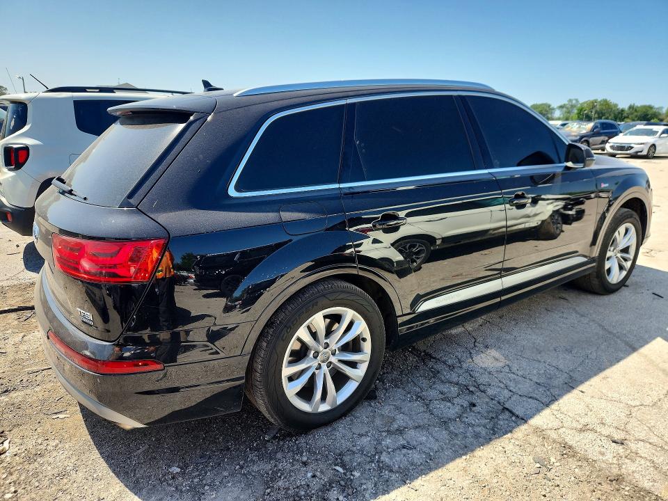 Продажа на аукционе авто 2017 Audi Q7, vin: WA1LABF7XHD045522, номер лота: 66118696