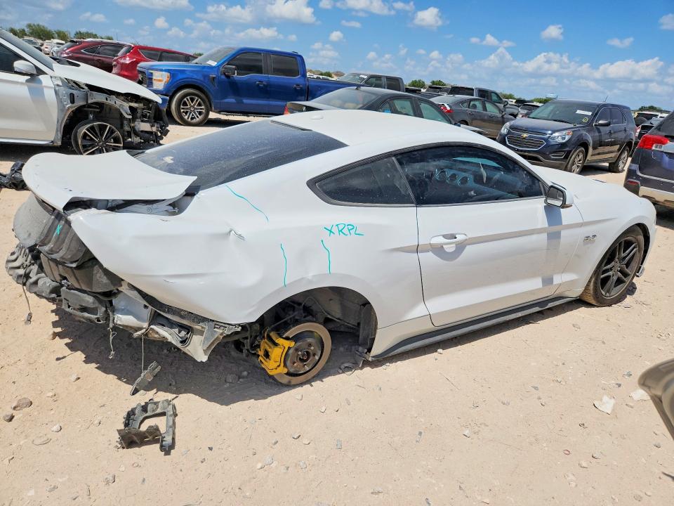 Продажа на аукционе авто 2020 Ford Mustang, vin: 1FA6P8CF6L5134819, номер лота: 63897936