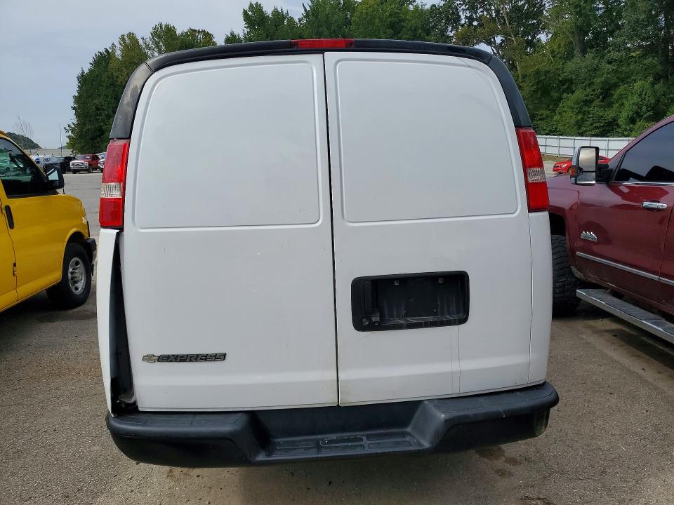 60961056 :رقم المزاد ، 1GCWGAFP1K1367549 vin ، 2019 Chevrolet Express G2500 مزاد بيع