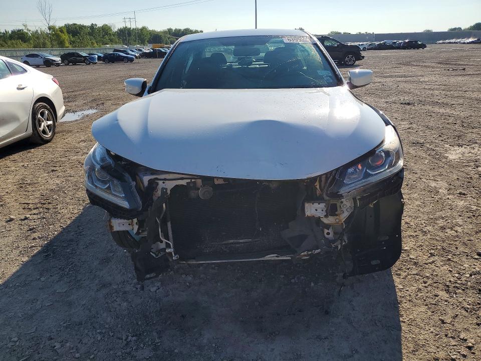 63550326 :رقم المزاد ، 1HGCR2F55HA286596 vin ، 2017 Honda Accord مزاد بيع