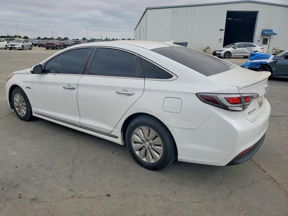 2016 Hyundai Sonata Hybrid მანქანა იყიდება აუქციონზე, vin: KMHE24L15GA014374, აუქციონის ნომერი: 64947706