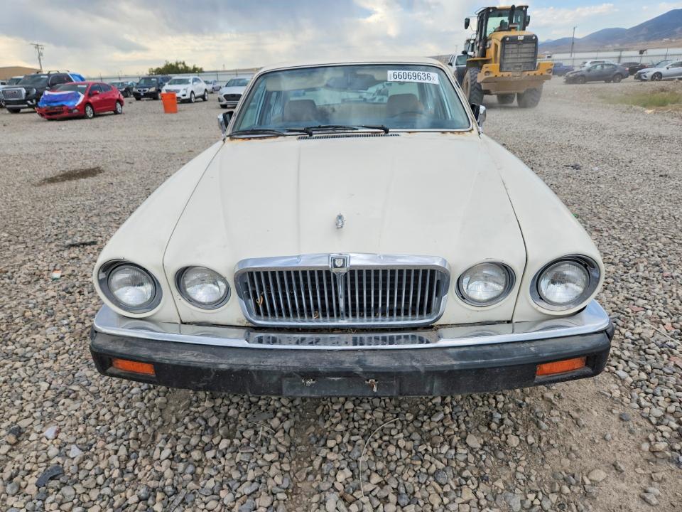 Auction sale of the 1986 Jaguar Xj6, vin: SAJAV1343GC436880, lot number: 66069636