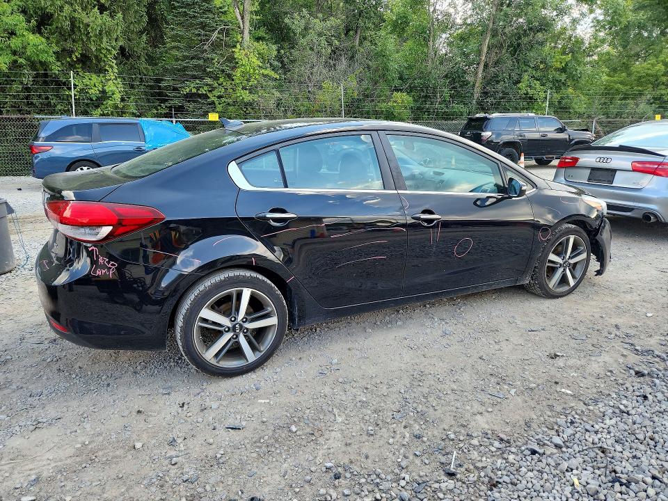 66705236 :رقم المزاد ، 3KPFL4A87HE057876 vin ، 2017 Kia Forte مزاد بيع