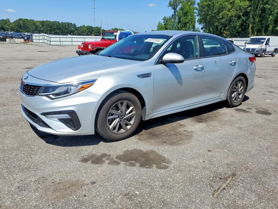 2020 Kia Optima მანქანა იყიდება აუქციონზე, vin: 5XXGT4L32LG392436, აუქციონის ნომერი: 67012046