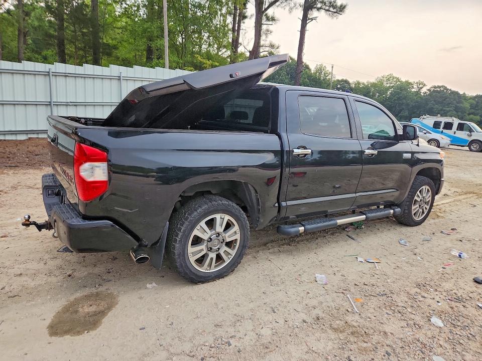 65716486 :رقم المزاد ، 5TFAY5F10HX602670 vin ، 2017 Toyota Tundra Platinum مزاد بيع