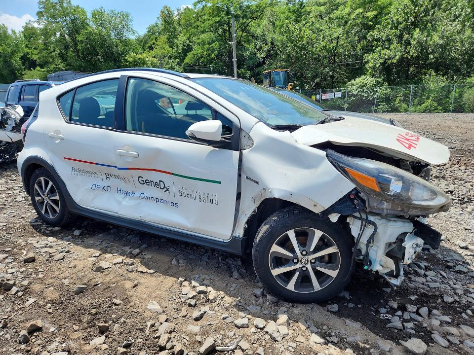 2018 Toyota Prius C მანქანა იყიდება აუქციონზე, vin: JTDKDTB31J1599833, აუქციონის ნომერი: 64076466