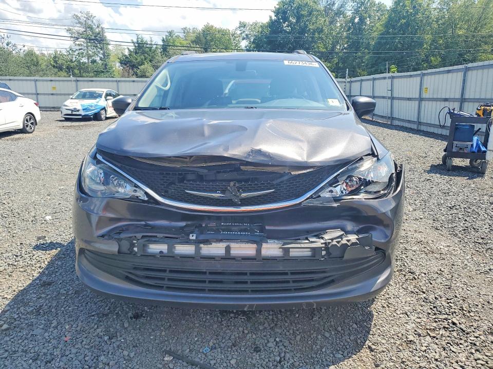 66273436 :رقم المزاد ، 2C4RC1CG6LR112017 vin ، 2020 Chrysler Voyager مزاد بيع