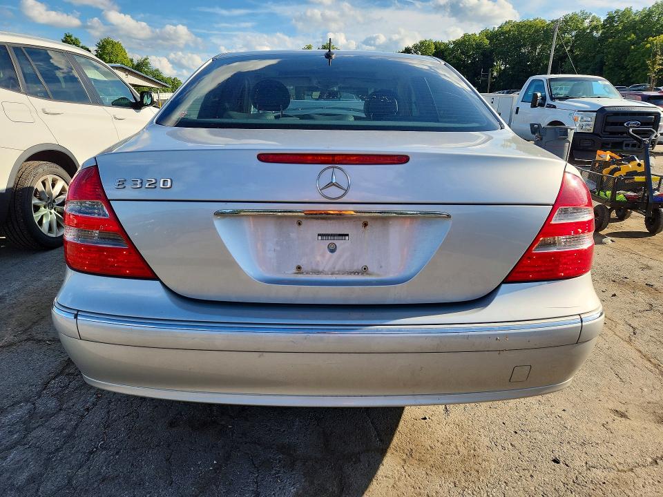 2003 Mercedes-benz E მანქანა იყიდება აუქციონზე, vin: WDBUF65J63A164760, აუქციონის ნომერი: 66705156