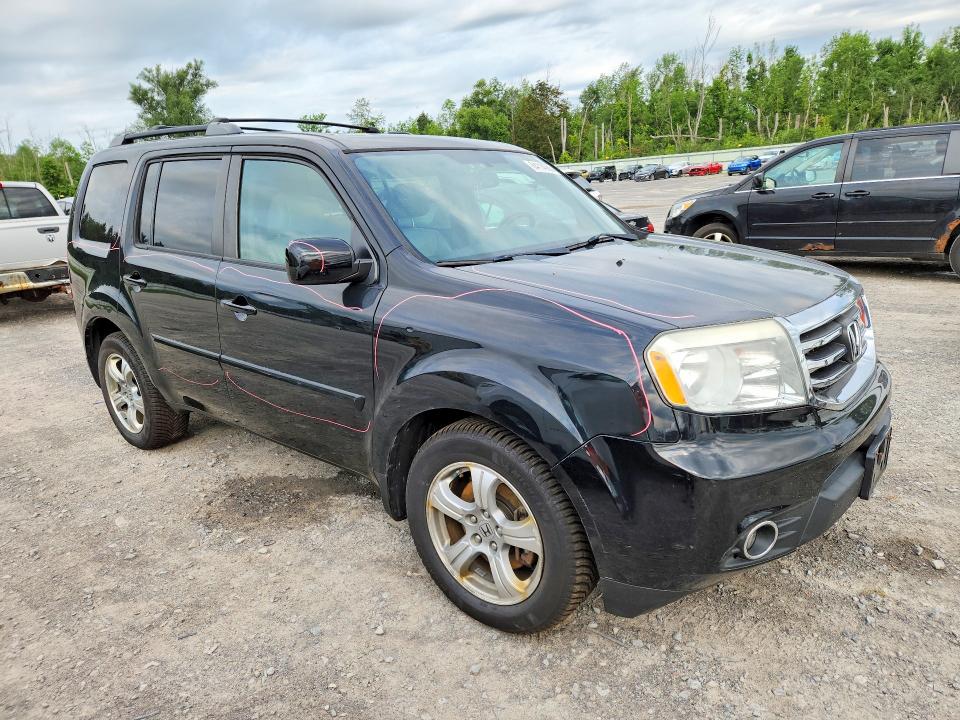 64114386 :رقم المزاد ، 5FNYF4H5XFB017231 vin ، 2015 Honda Pilot مزاد بيع