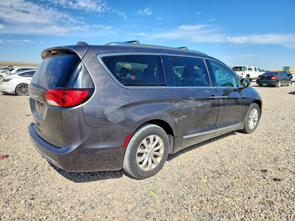 2019 Chrysler Pacifica მანქანა იყიდება აუქციონზე, vin: 2C4RC1BG5KR651731, აუქციონის ნომერი: 66415256