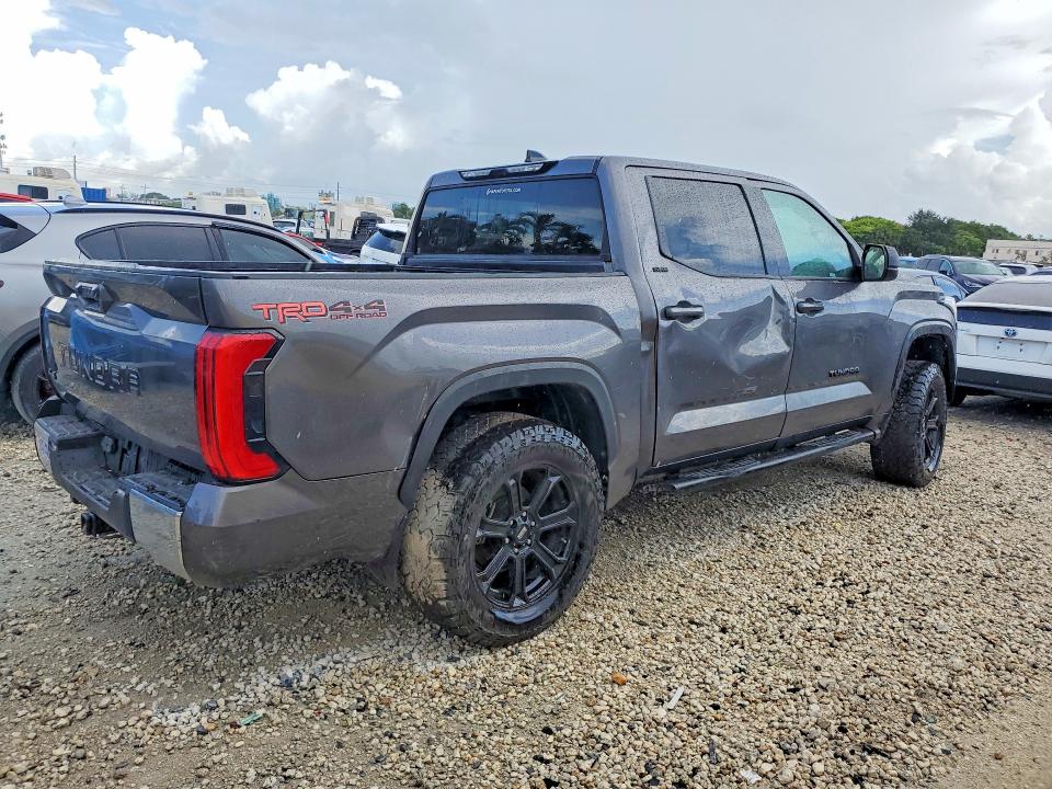 2022 Toyota Tundra მანქანა იყიდება აუქციონზე, vin: 5TFLA5DB4NX014310, აუქციონის ნომერი: 64105056