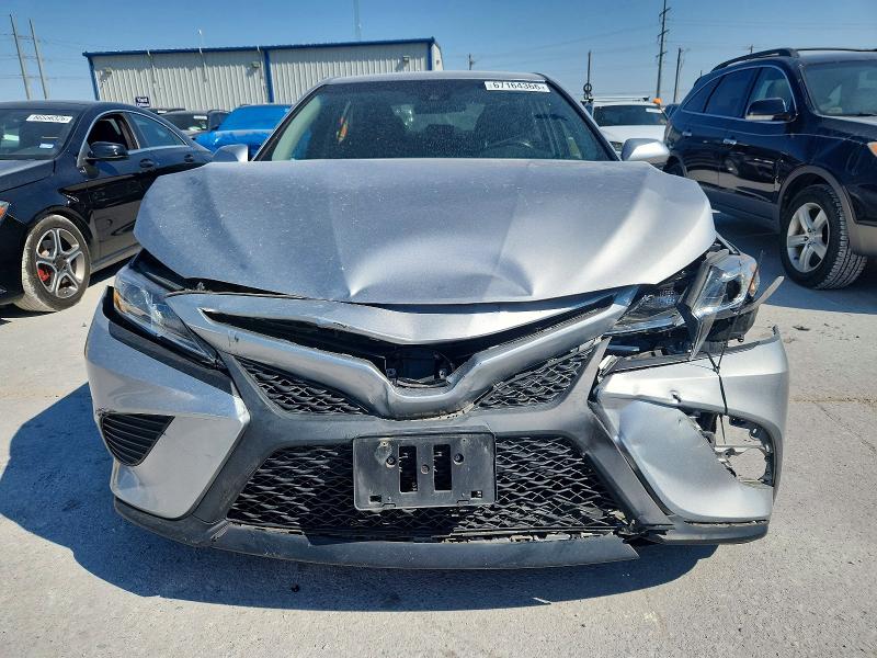 2018 Toyota Camry მანქანა იყიდება აუქციონზე, vin: 4T1B11HK5JU149625, აუქციონის ნომერი: 67164366