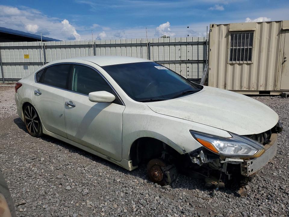 2018 Nissan Altima მანქანა იყიდება აუქციონზე, vin: 1N4AL3AP2JC173422, აუქციონის ნომერი: 63442426