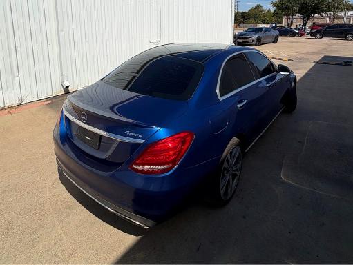 Продажа на аукционе авто 2017 Mercedes-benz C, vin: 55SWF4KB7HU192124, номер лота: 65774576