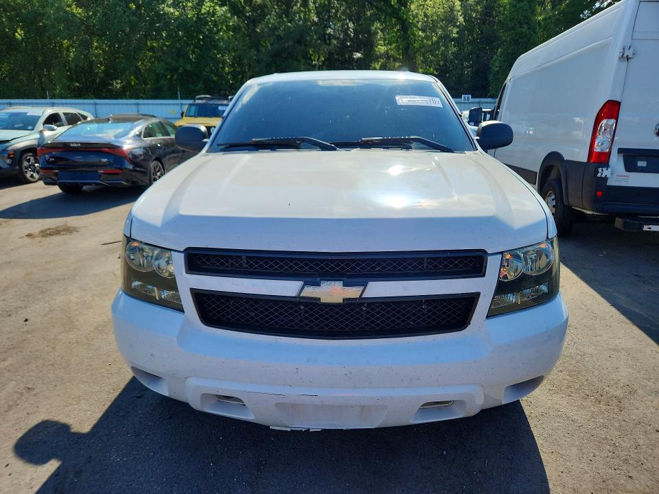 64303576 :رقم المزاد ، 1GNLC2E05BR372187 vin ، 2011 Chevrolet Tahoe مزاد بيع